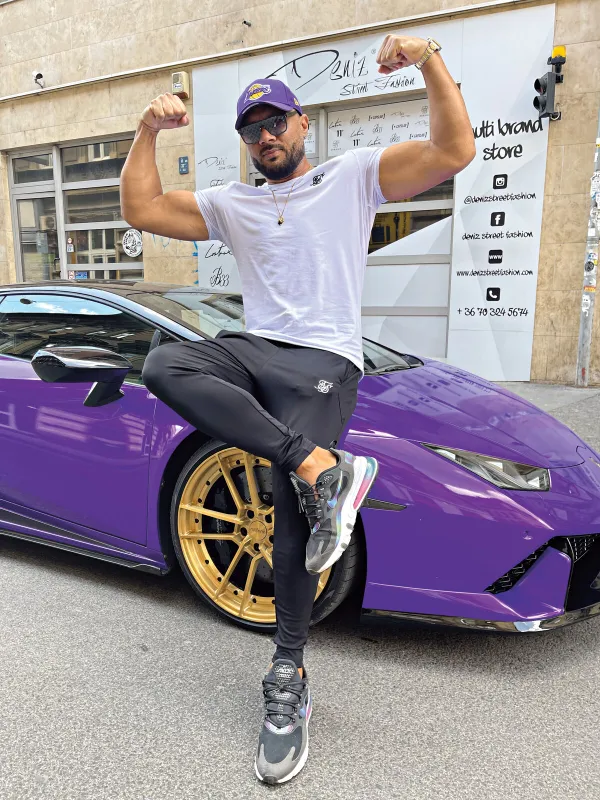 Galéria - Sztárok és iszonyat drága luxusautóik - RIPOST
