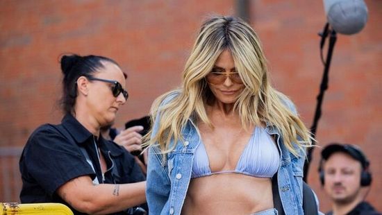 Nem tudod levenni róla a szemed: extrém szexi ruhában tündökölt Heidi Klum