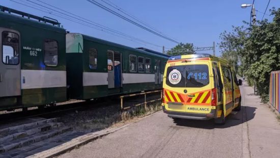 Tragédia: elhunyt a fiatal férfi, akit elgázolt a HÉV Budapesten
