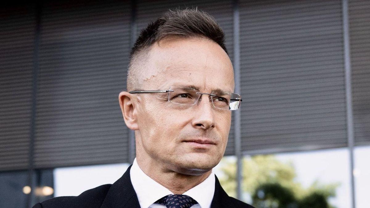  Szijjártó: Izrael iráni támadása azt jelenti, hogy az olaj és gáz ára emelkedik