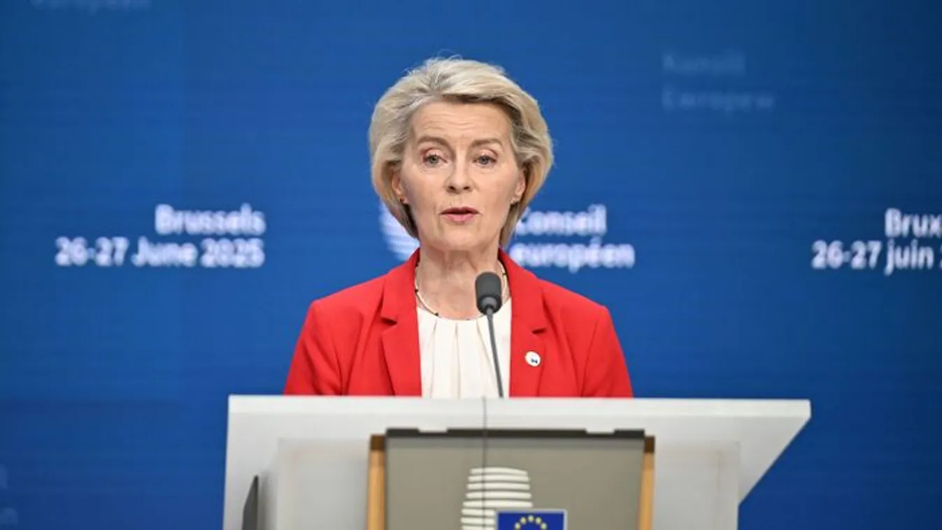 Von der Leyen lemondását követelik