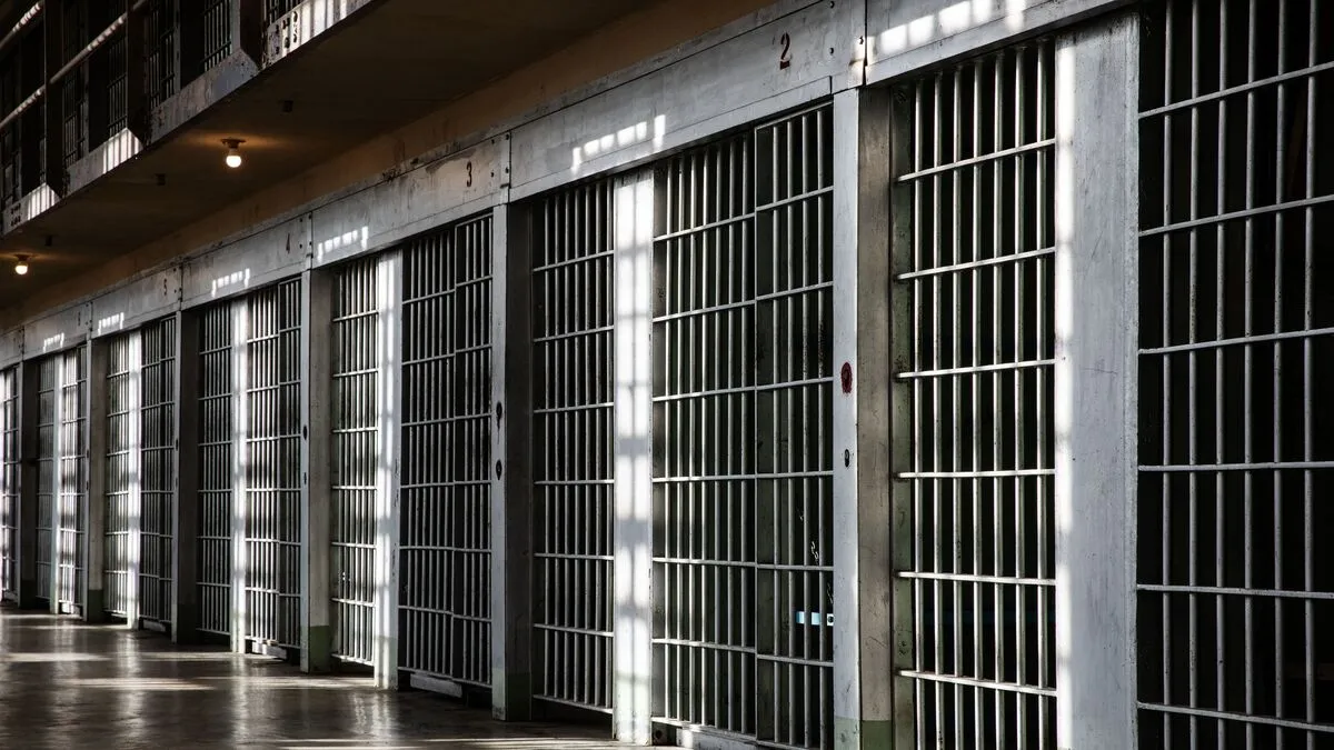 Hihetetlen: Cellatársát kihasználva szökött meg egy férfi a börtönből 