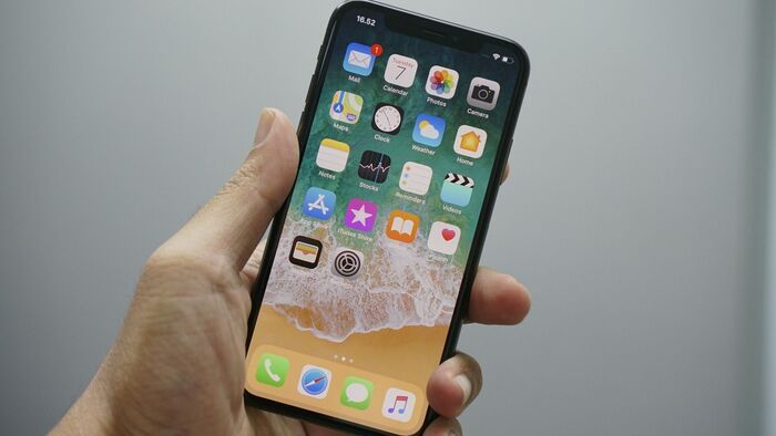 Fontos figyelmeztetést kaptak az iPhone-felhasználók