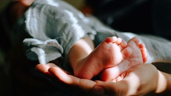 „Ez nem az ő dolga volt!” Teljesen kiborította anyósa a fiatal anyukát