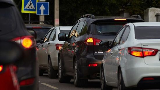 Áll a forgalom az M1-esen, hatalmas baleset történt