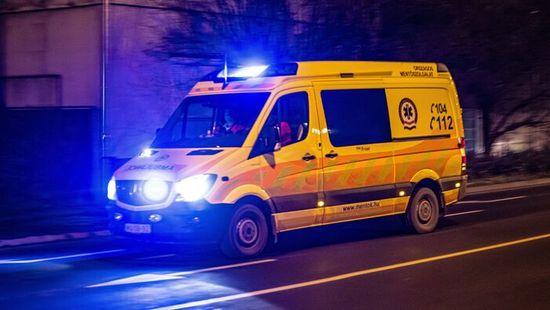 Brutális motorbaleset az M0-áson, motoros ütközött autóval