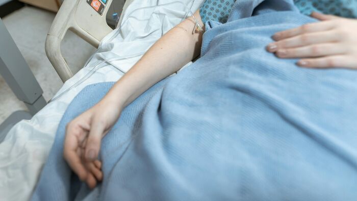 "A három hetes kisfiam tartottam a karomban és gondolkodtam, emlékezni fog-e rám" - sokkoló diagnózist kapott a fiatal anya
