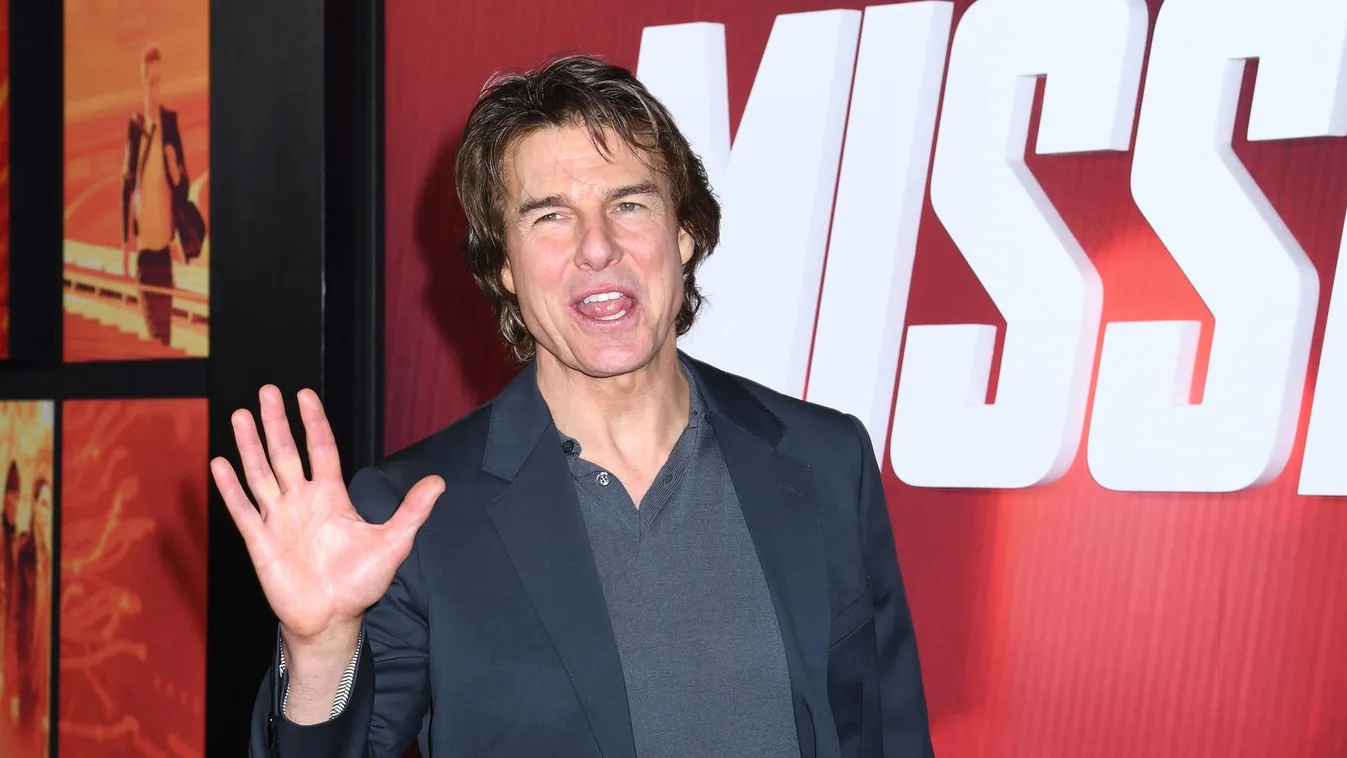 Fehérnemű nélkül lépett a vörös szőnyegre Tom Cruise kedvese