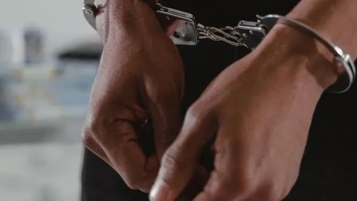 6 és 15 év közötti gyerekeinek adott drogot egy anya