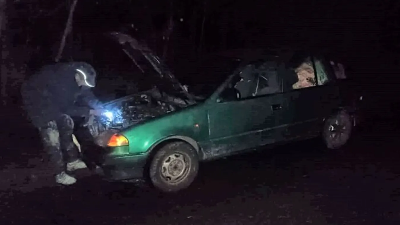 Hátborzongató alak jelent meg a testvérpár autójában