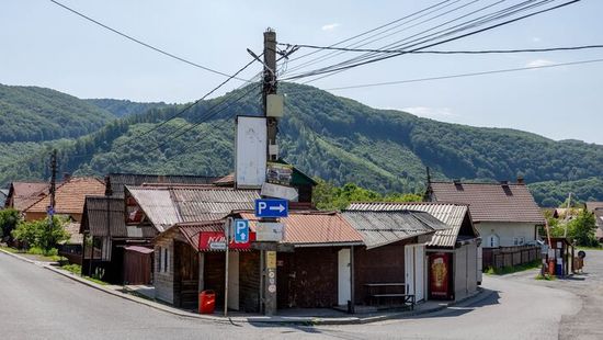 "Ha így megy tovább, lehúzzuk a rolót" - Parajdon a túlélésért küzdenek a vendéglátósok, panziósok