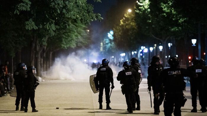 Fidesz: ez történik, ha egy országot ellepnek a bevándorlók