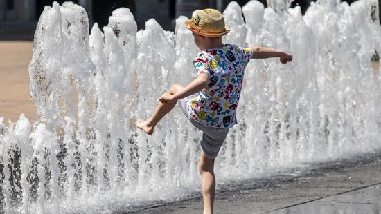 Figyelem: 37 fokot is mérhetünk ma, pillanatok alatt leéghetünk!