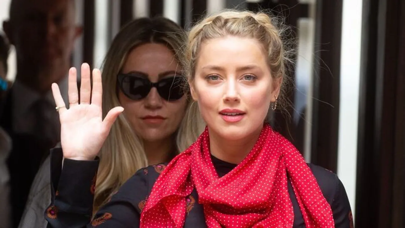 Amber Heard visszatér a reflektorfénybe
