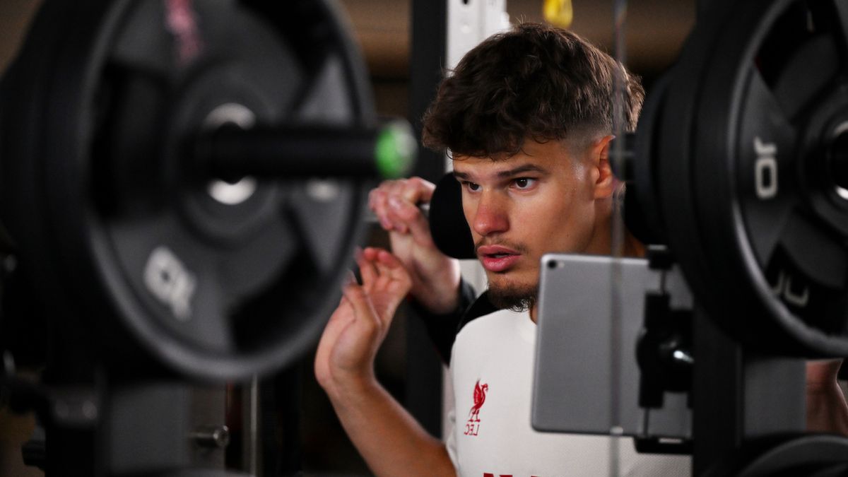 Az első edzés, Kerkez Milos megkezdte a munkát Liverpoolban - Fotók