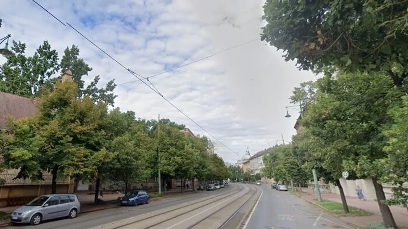 Zokniban ugrott egy zavart férfi a villamos elé Szegeden