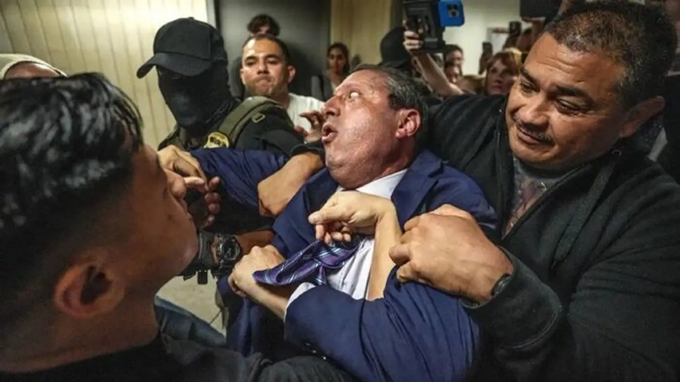 Testével védett egy migránst New York polgármesterjelöltje