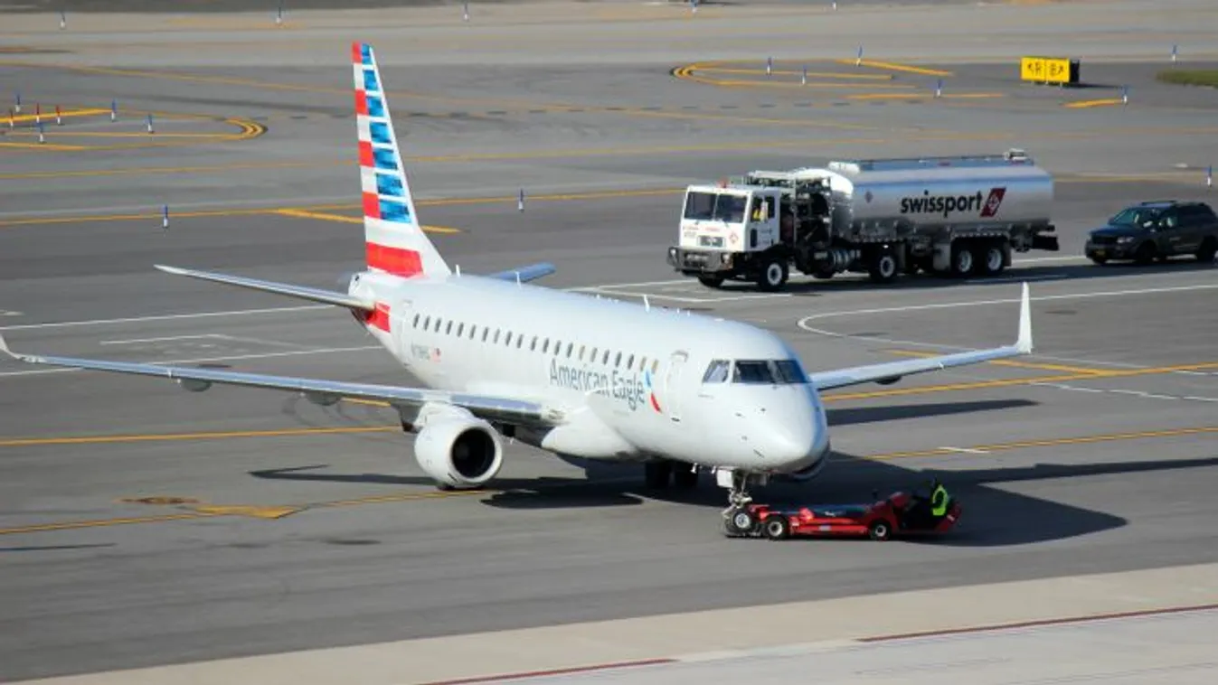 Kitört a pánik: bombafenyegetést találtak a repülőgépen