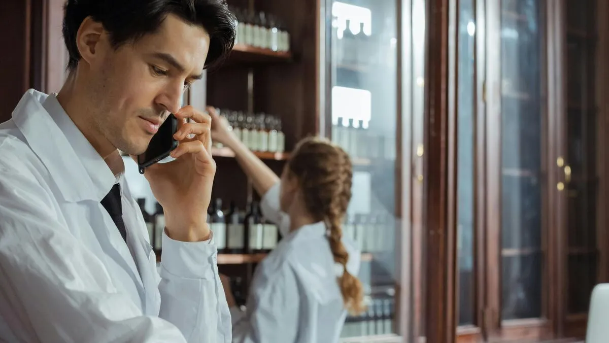 alt=A férfi egy rutinkérdés alapján a gyógyszertárban tudta meg, hogy rákbeteg 