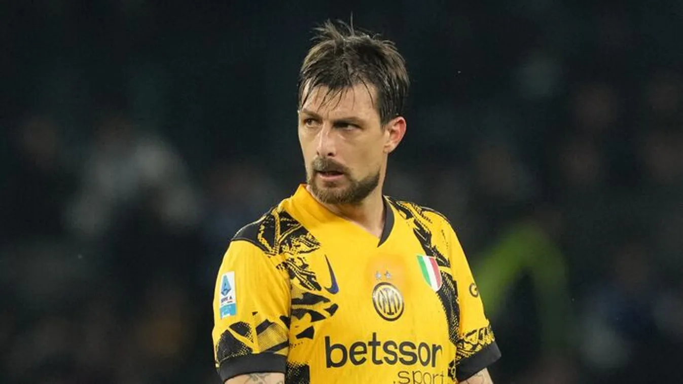 Kigúnyolták a sztárfocistát, majdnem pofozkodás lett belőle