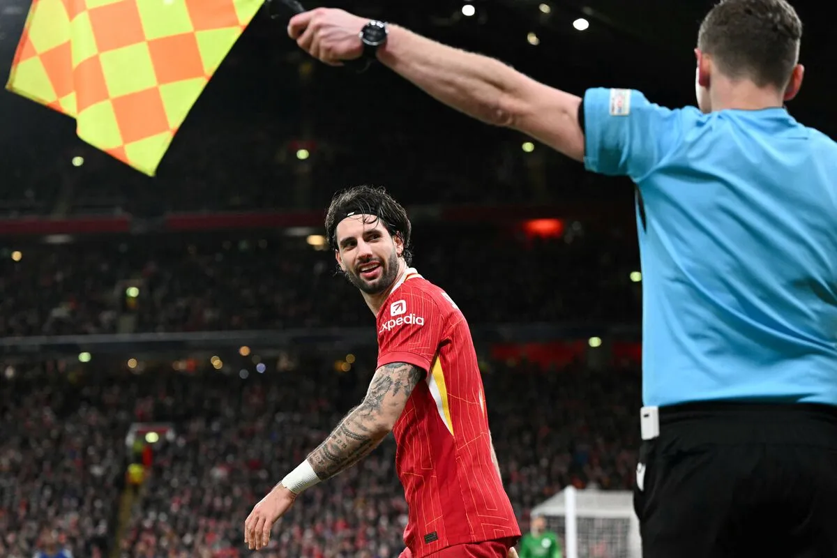 Az ideinél sokkal kevesebb játéklehetőséget jósol Szoboszlainak a Liverpool egykori sztárja