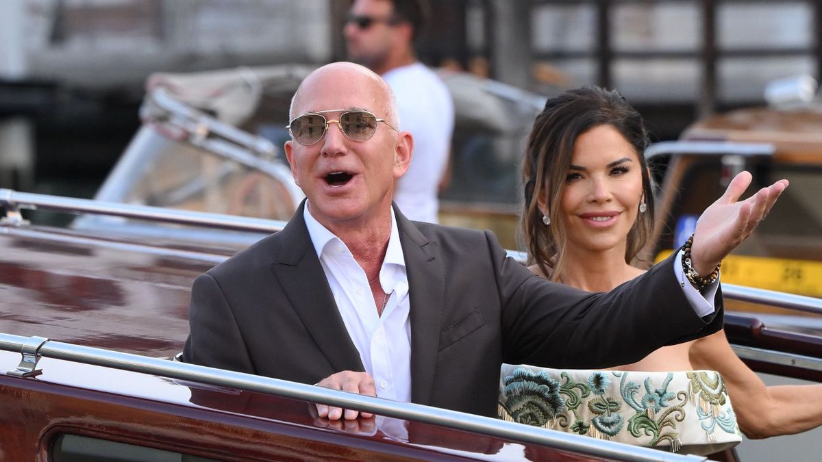 Jeff Bezos esküvőjén talált egymásra a két világsztár