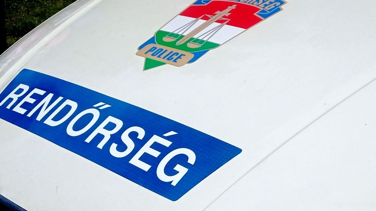 Friss: teljes útzár van a főúton, brutális tömegkarambol történt, roncsok amíg ellátni