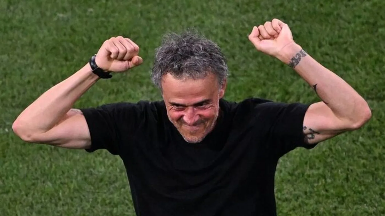 Élő adásban pöccent be a BL-győztes sztáredző