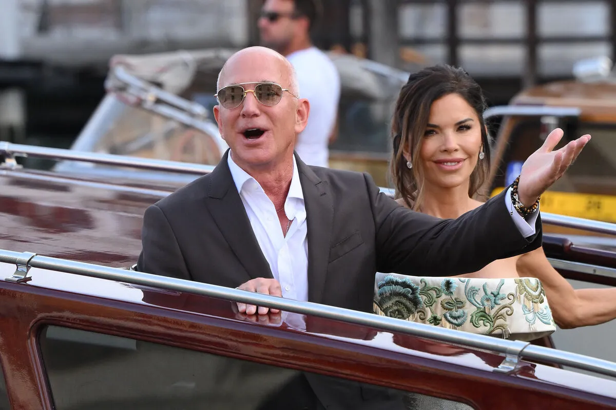 Jeff Bezos and Lauren Sànchez Leaving the Aman Venice Hotel