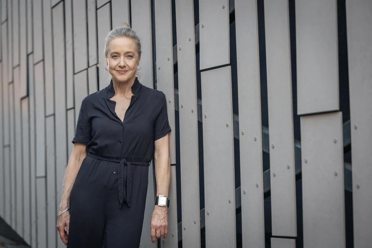 Für Anikó egy fotókiállítás modellje volt, ahol a természetes megjelenést képvselte.