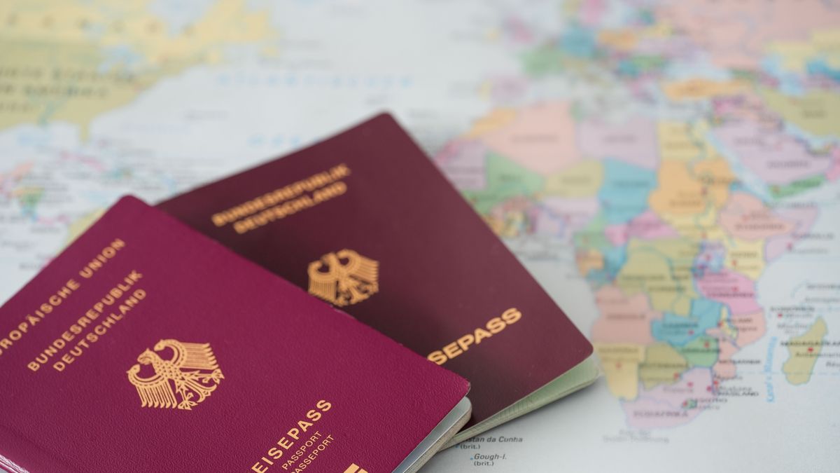 Demográfiai bomba robban Németországban: minden eddiginél több migráns kapott német útlevelet