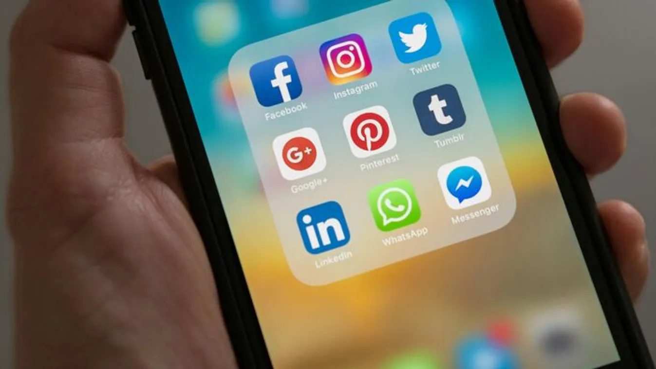 Őrjöngenek a népszerű üzenetküldő alkalmazás felhasználói