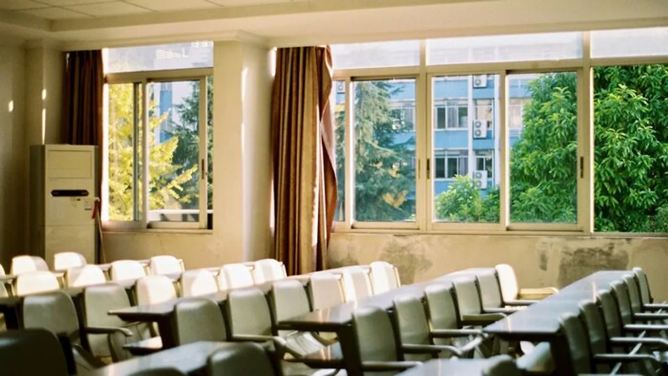 Könnygáz érte az általános iskolásokat, sok a sérült