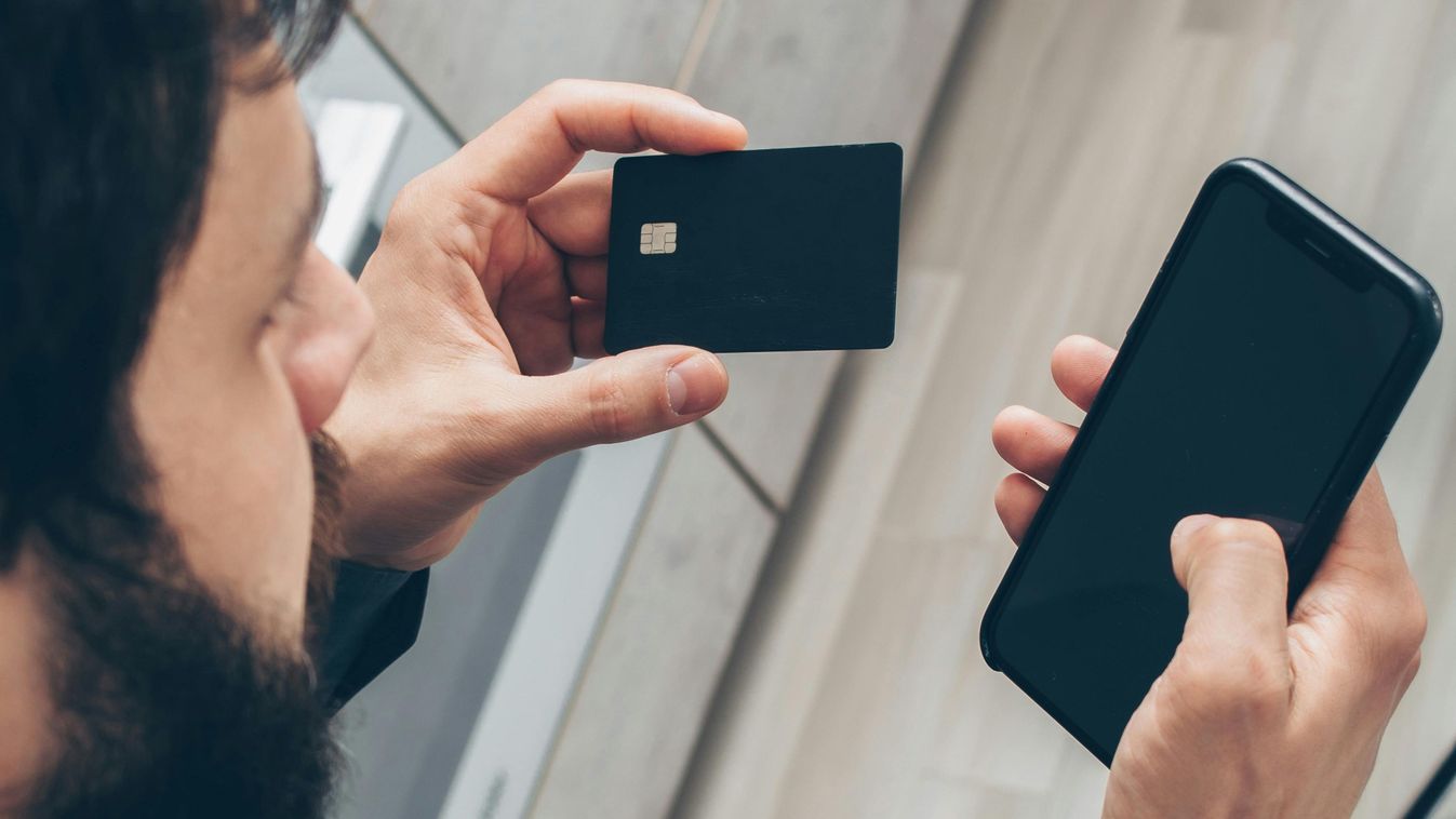 Új trükköt vetettek be a telefonos csalók - erre kell figyelni!