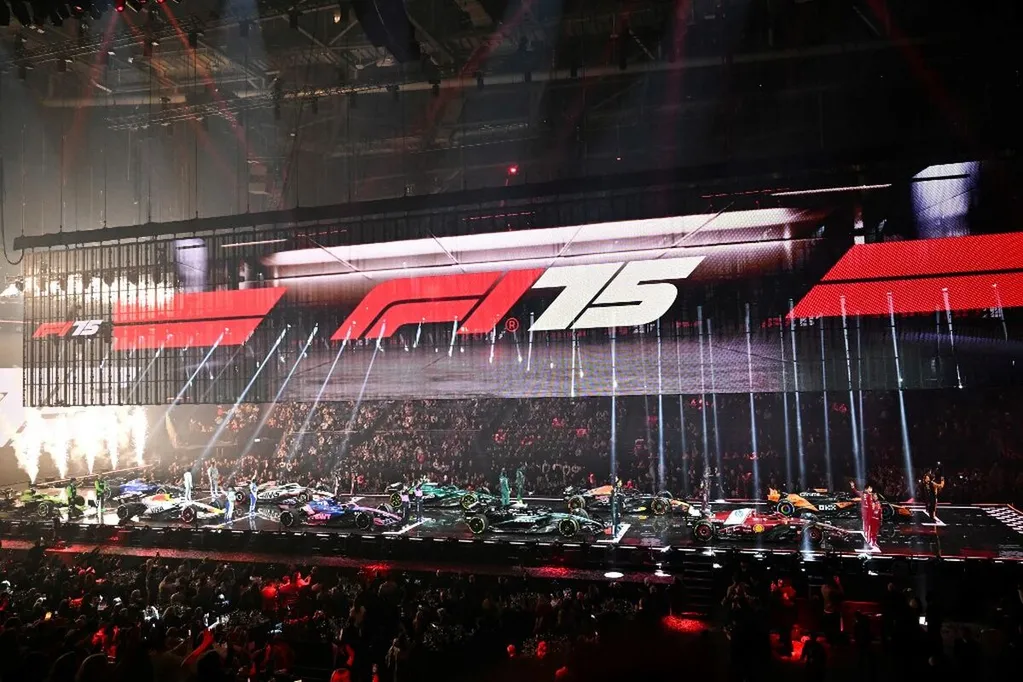 A fényűző külsőségek és show-elemek manapság a Forma-1 részét képezik