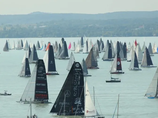 Kékszalag Raiffeisen Nagydíj