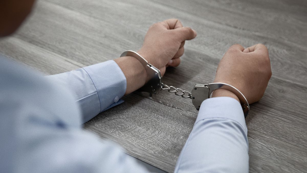 „Úgyis börtönbe megyek” - mondta a férfi, majd megerőszakolta és baltával verte barátnőjét