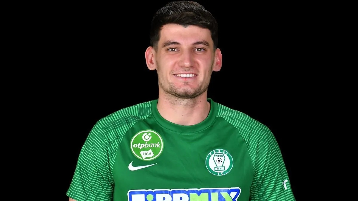 Ötvös Bence marad zöld-fehérben, csak a Paks helyett a Fradit erősíti