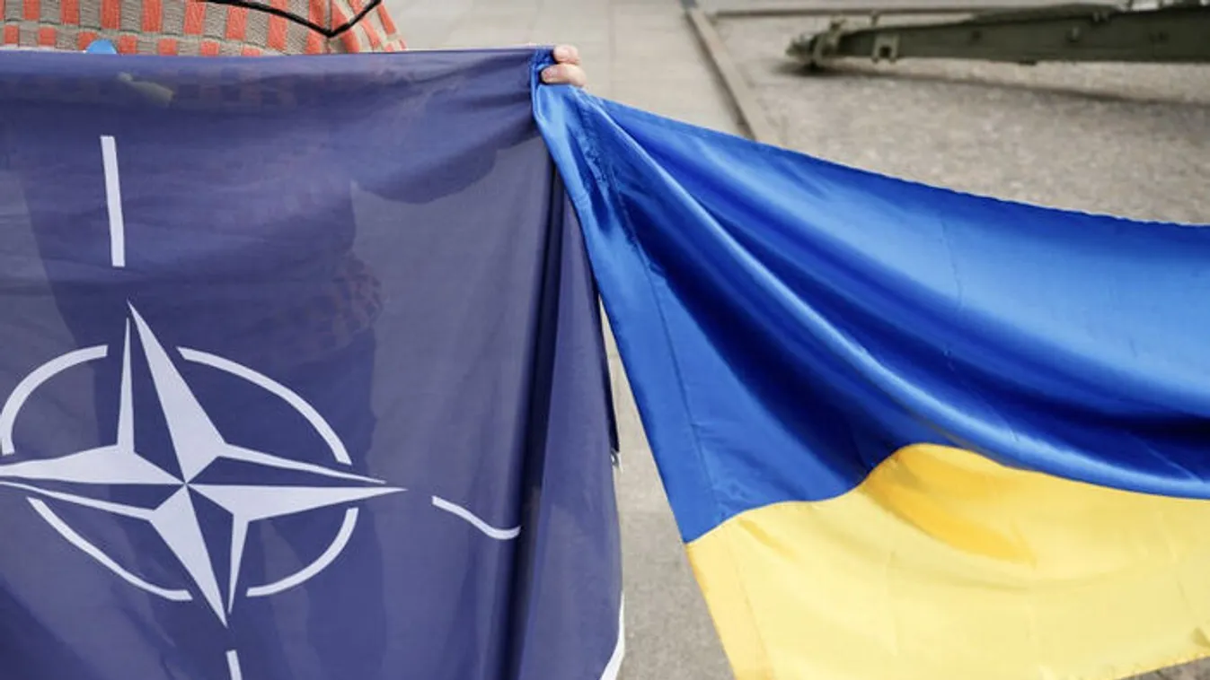 Az ukrán csatlakozást törölték a NATO napirendjéről