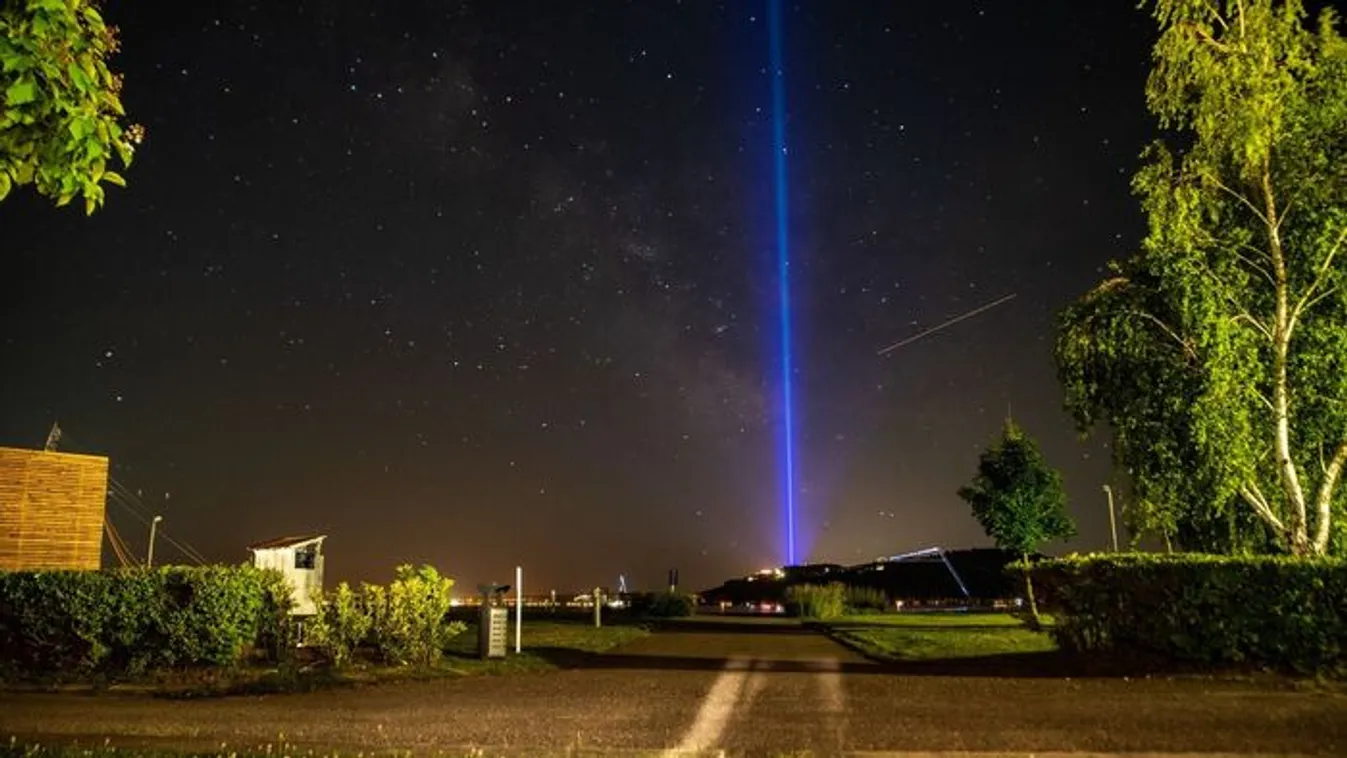 Káprázatos égi csoda jelent meg a Balaton felett