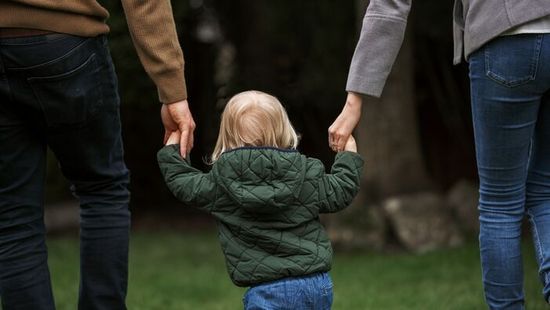 Ez a képernyős tevékenység teszi tönkre legjobban a gyerekeket!