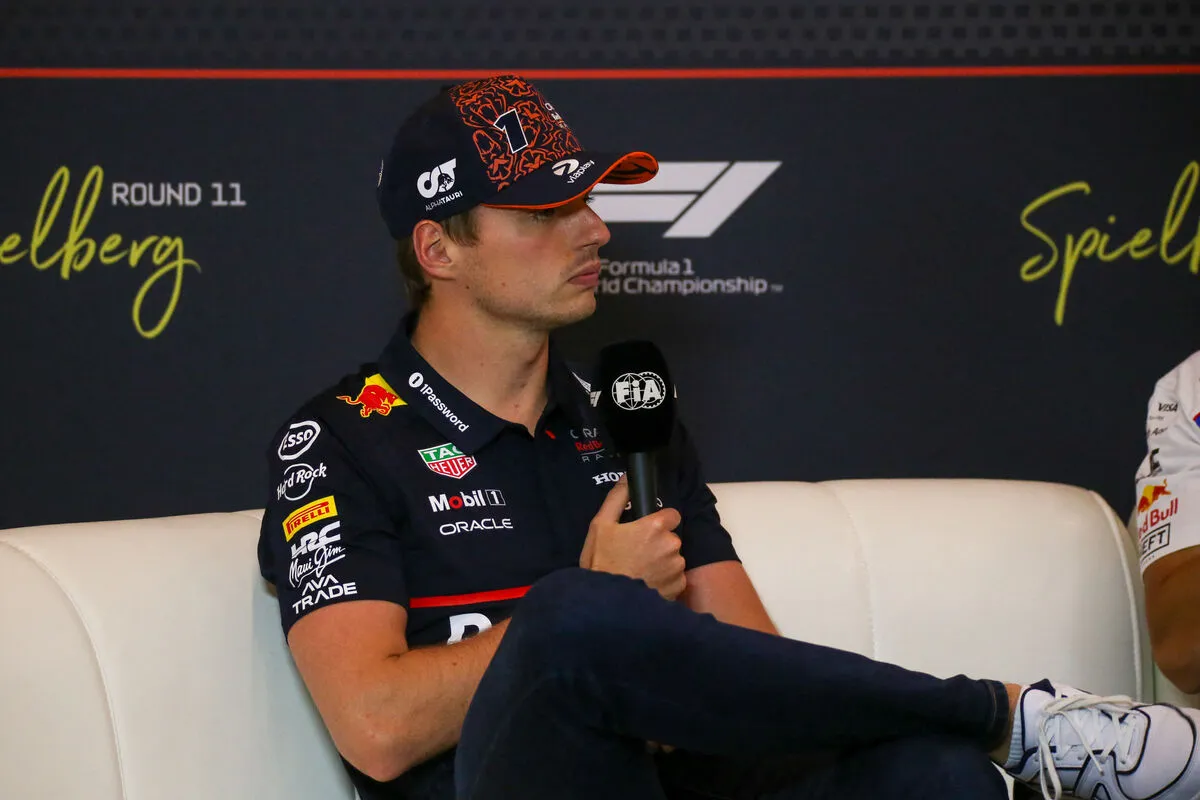 Max Verstappen elmondta, miért nem mond semmit