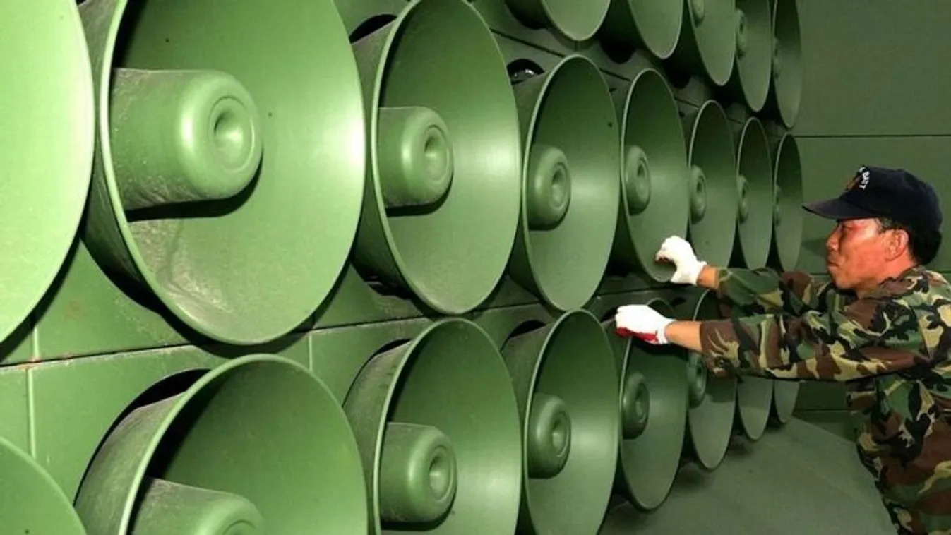 Dél-Korea lekapcsolta a popzenét bömböltető hangszóróit
