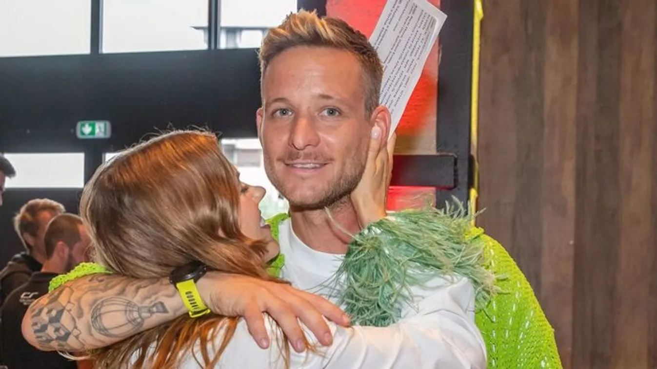 Istenes Bencéék az örökbefogadás mellett döntöttek