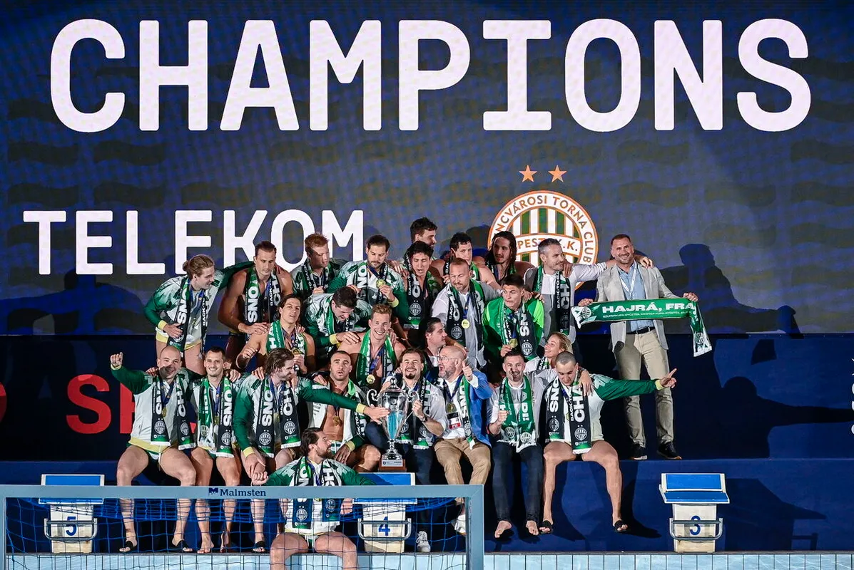 Kubatov Gábor, Az aranyérmes FTC-Telekom Waterpolo játékosai a férfi vízilabda Bajnokok Ligája négyes döntőjének eredményhirdetésén a máltai Gzirában 2025. június 1-jén. A címvédő FTC-Telekom 13-11-re legyőzte a szerb Novi Beograd csapatát a négyes döntő fináléjában