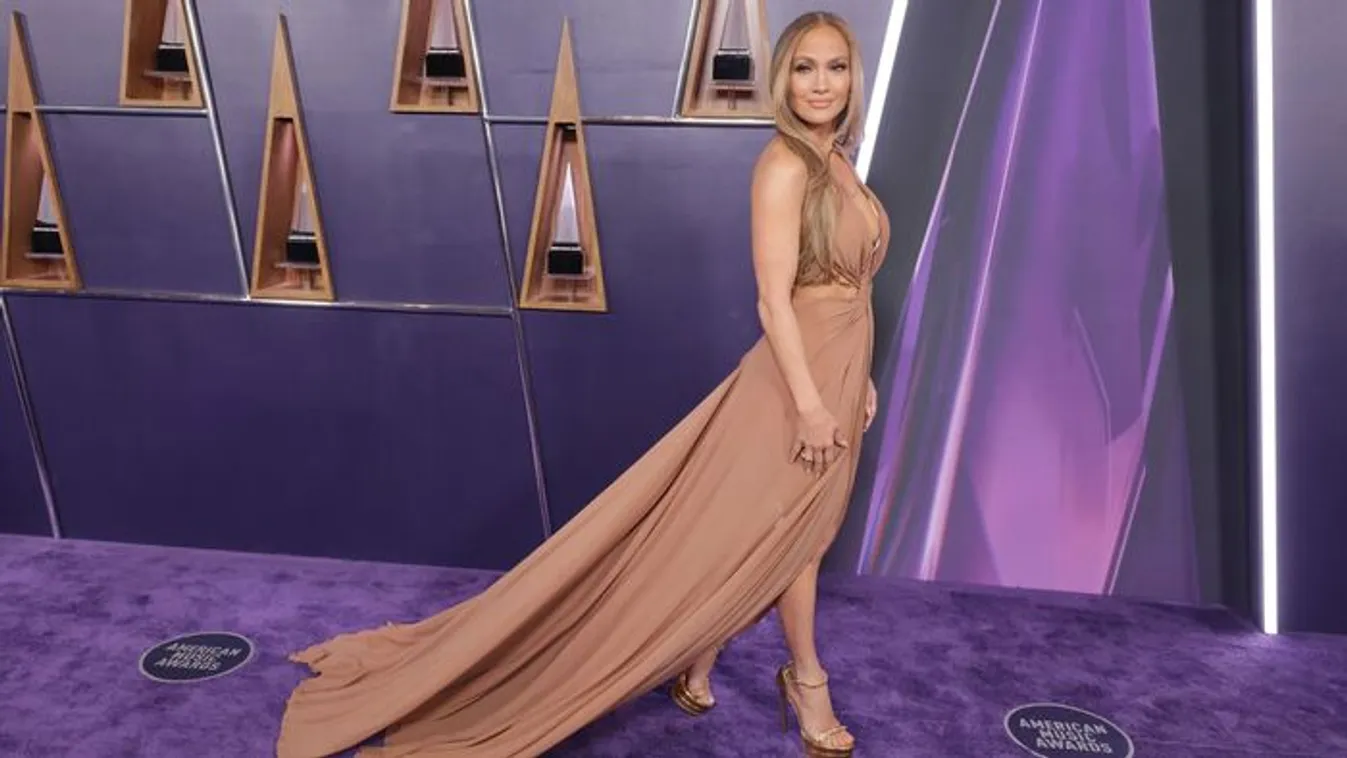 Kiderült: különleges magyar víz oltja Jennifer Lopez szomját