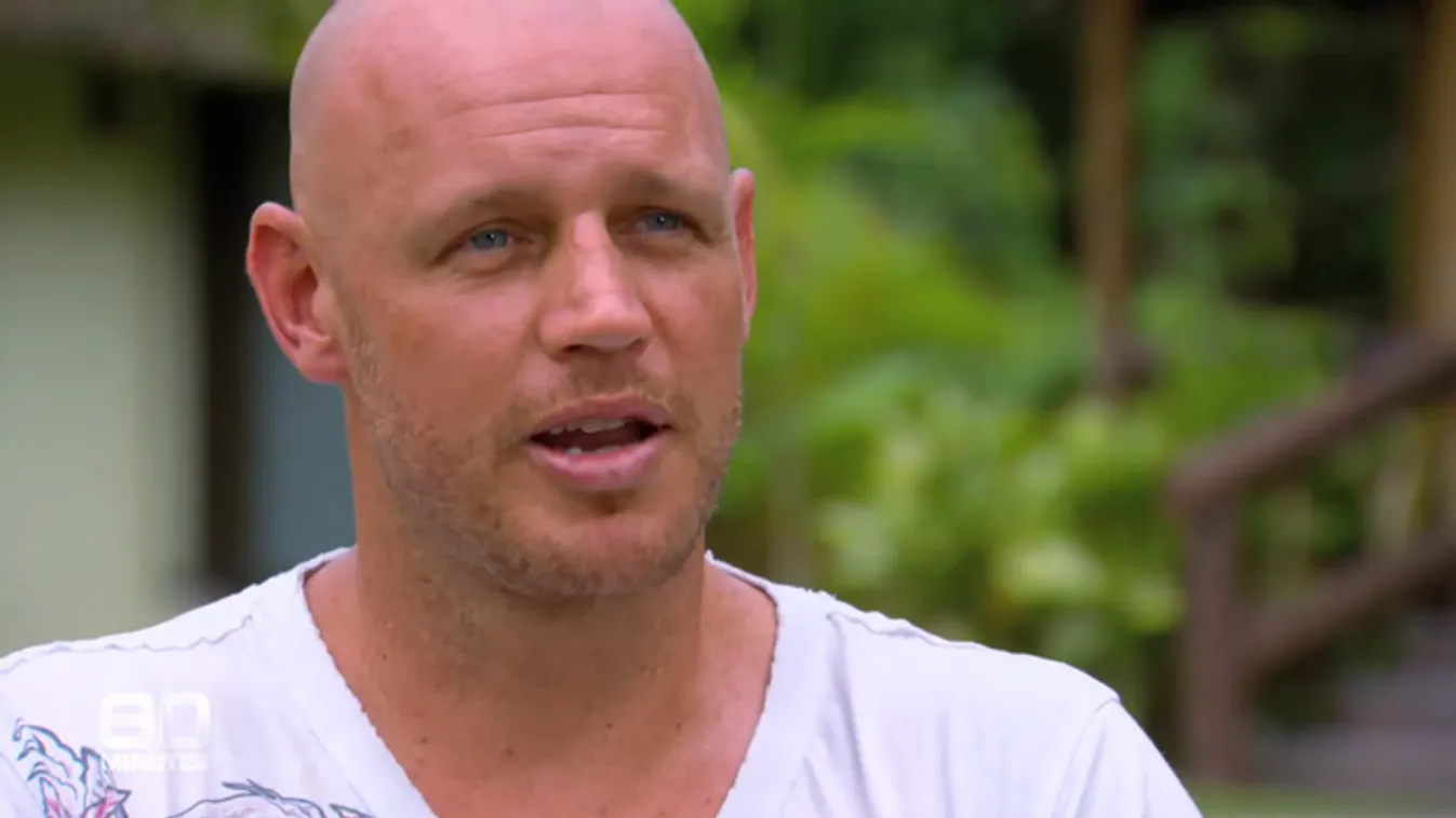 "Egy cápa marcangolta szét a karomat és a lábamat"