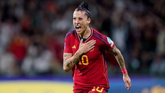 A csókbotrány után megalázták a spanyol válogatott játékost