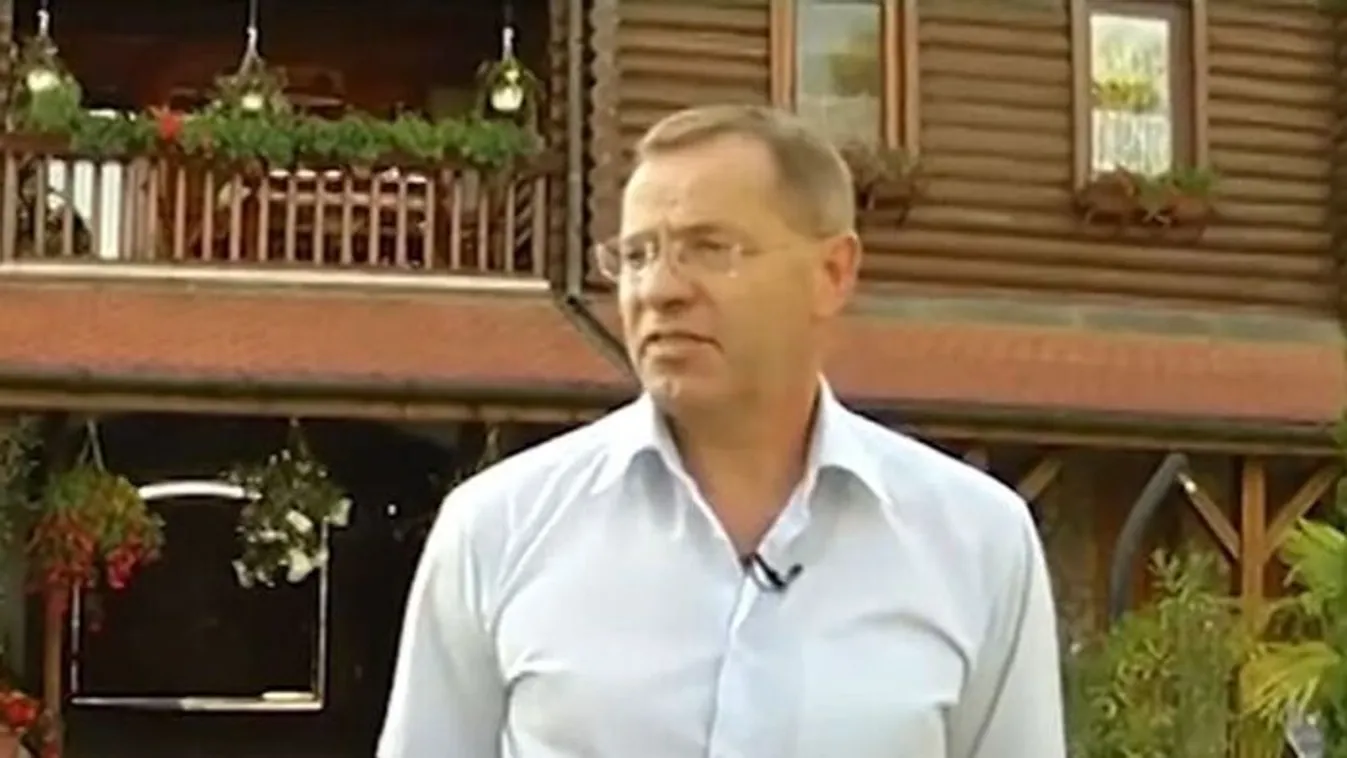 A kamarából kizárt "sztárügyvéd" Magyar Péter új aktivistája.