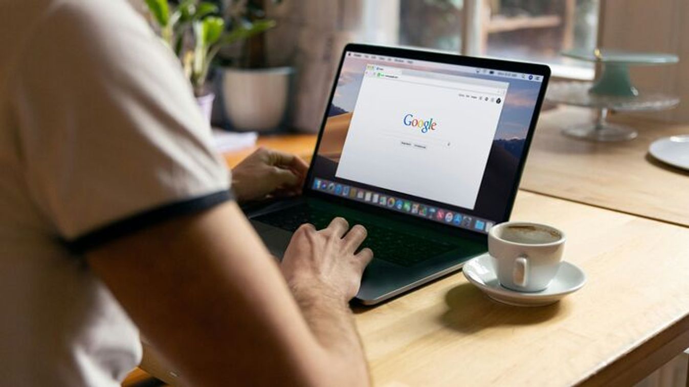 Figyelmeztetést kaptak a Google Chrome felhasználói: azonnal lépniük kell, különben...